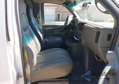 2006 Chevrolet Express Work Van from USA, damaged, VIN 1GCGG25U961219298